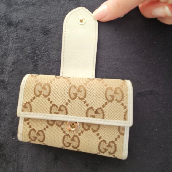 Gucci Monogram GG Key Holder Case - 3.5" x 2.5" - Picture 6 of 10